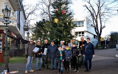 Zwei Weihnachtsbäume für Wickrath